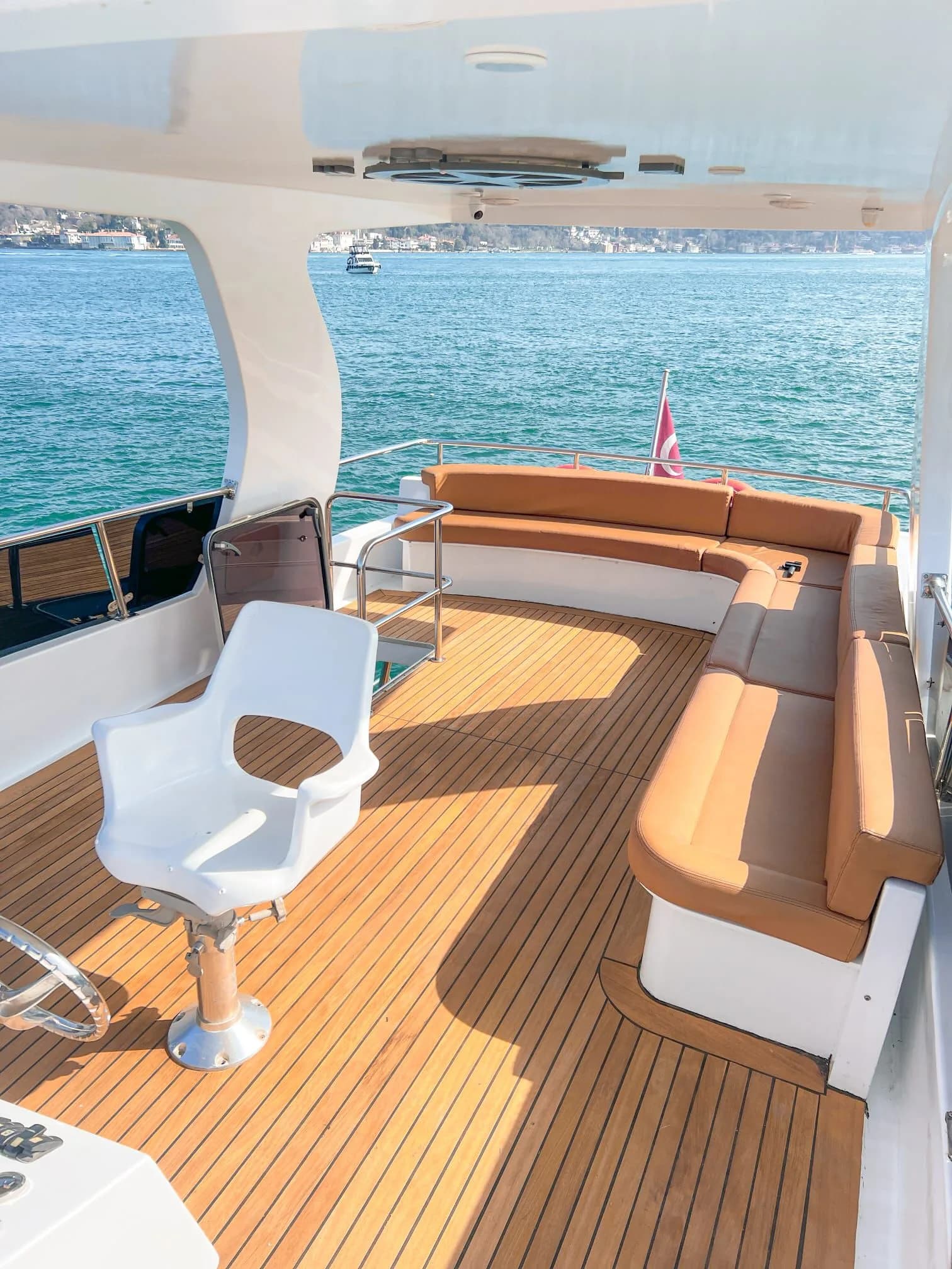 Celebrate in Style: Birthday on a Bosphorus Yacht